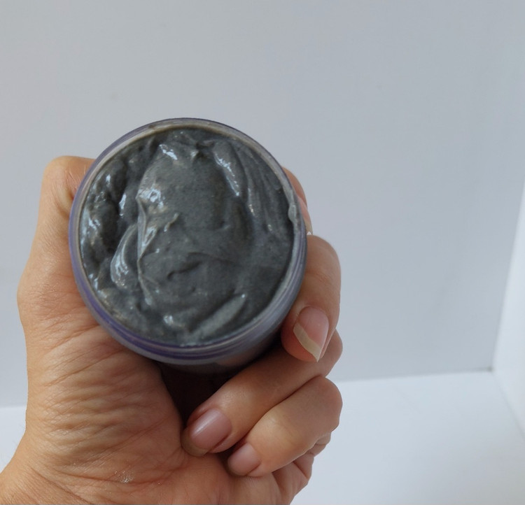 ماسک زغال ضدجوش قوی